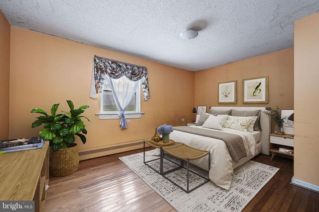 1016 W BOOT RD, Downingtown, PA 19335