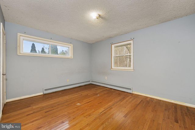 1016 W BOOT RD, Downingtown, PA 19335