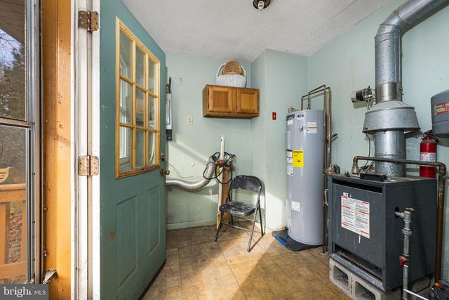 1016 W BOOT RD, Downingtown, PA 19335