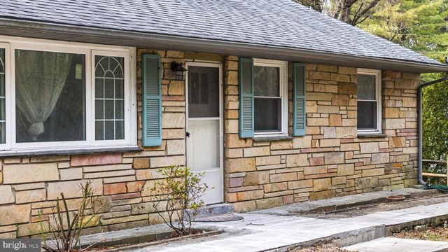 1016 W BOOT RD, Downingtown, PA 19335