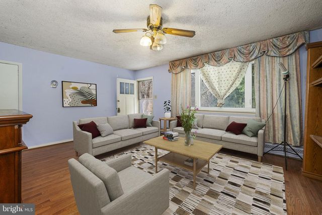 1016 W BOOT RD, Downingtown, PA 19335