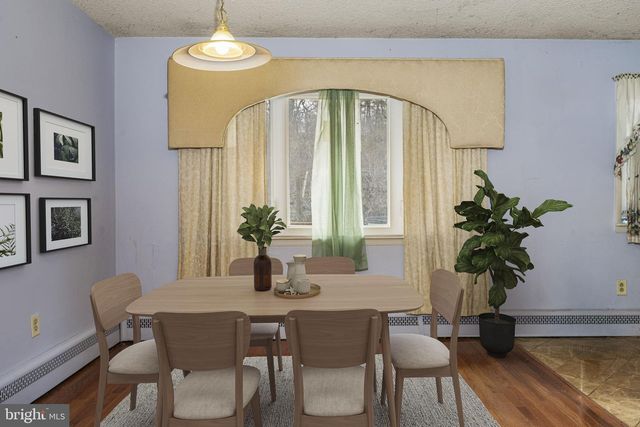 1016 W BOOT RD, Downingtown, PA 19335