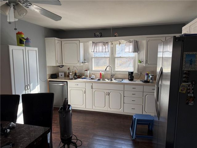 3701 W 74TH Street, Prairie Village, KS 66208