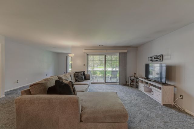 2740 Georgetowne Drive B1, Highland, IN 46322