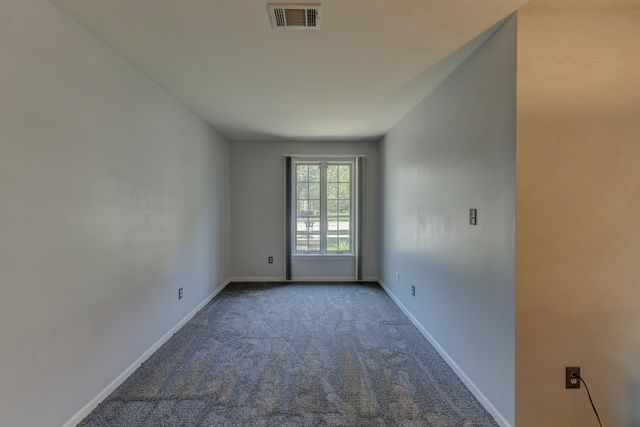2740 Georgetowne Drive B1, Highland, IN 46322