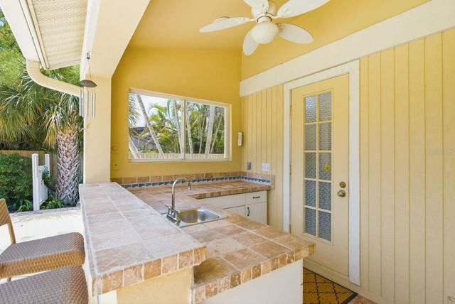 1856 WOOD THRUSH WAY, Palm Harbor, FL 34683