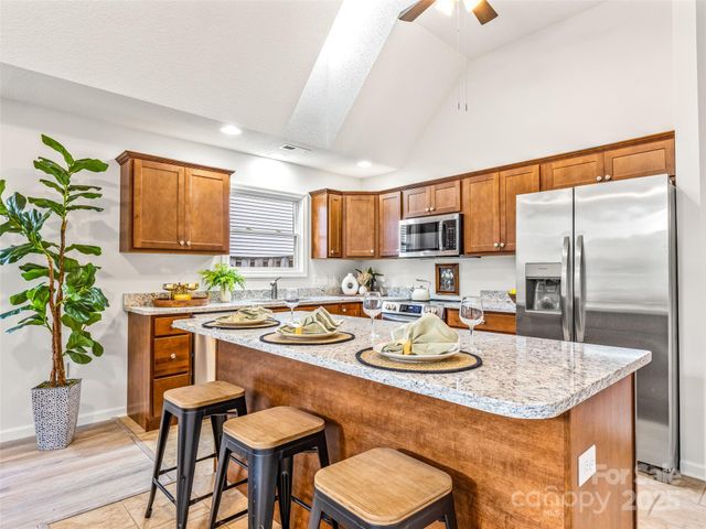 34 Beekeeper Trail, Swannanoa, NC 28778