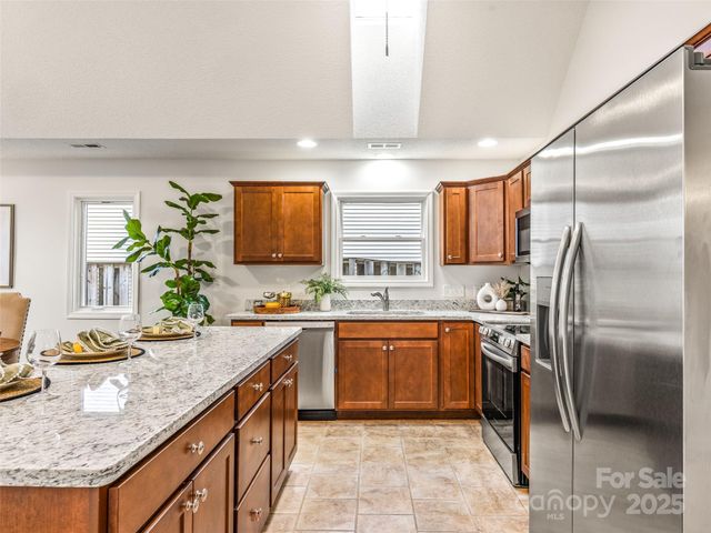 34 Beekeeper Trail, Swannanoa, NC 28778