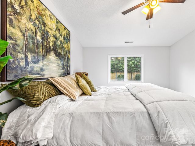 34 Beekeeper Trail, Swannanoa, NC 28778