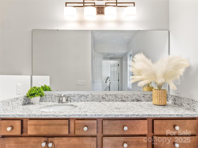 34 Beekeeper Trail, Swannanoa, NC 28778