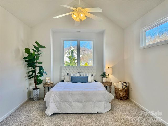 34 Beekeeper Trail, Swannanoa, NC 28778