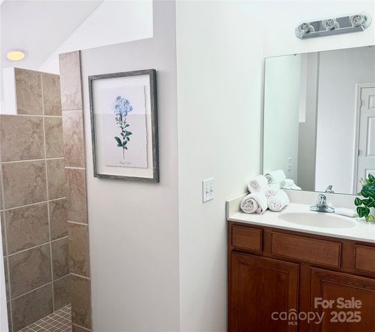 34 Beekeeper Trail, Swannanoa, NC 28778