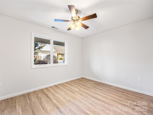 34 Beekeeper Trail, Swannanoa, NC 28778