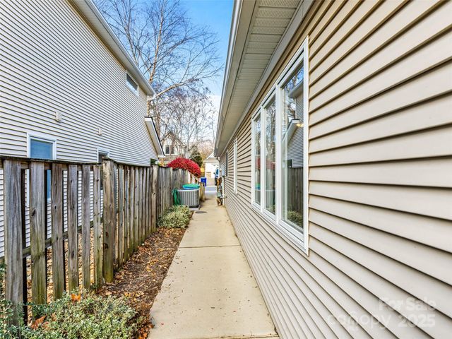 34 Beekeeper Trail, Swannanoa, NC 28778