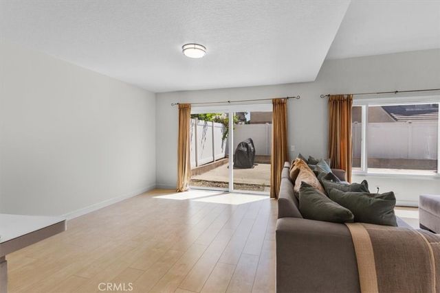 8728 Carlton, Inglewood, CA 90305