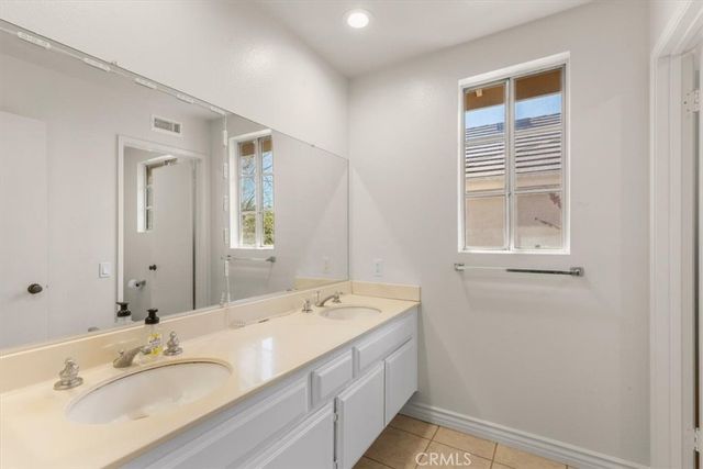 8728 Carlton, Inglewood, CA 90305
