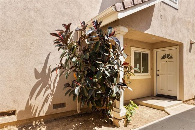 8728 Carlton, Inglewood, CA 90305