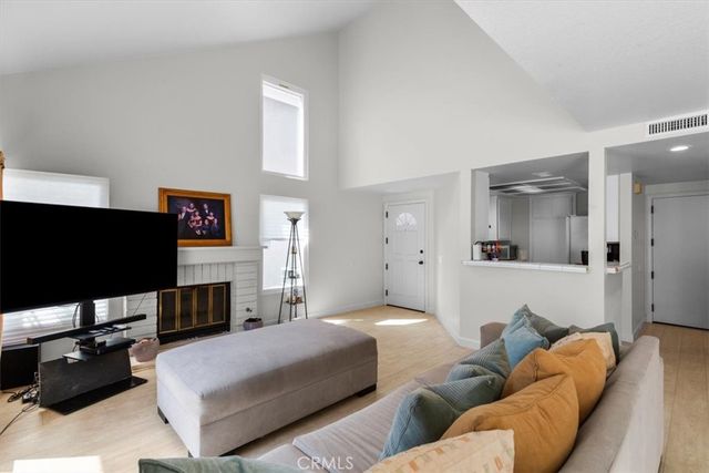 8728 Carlton, Inglewood, CA 90305