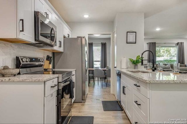 4226 Flint Hill St, San Antonio, TX 78230