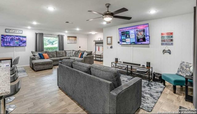 4226 Flint Hill St, San Antonio, TX 78230