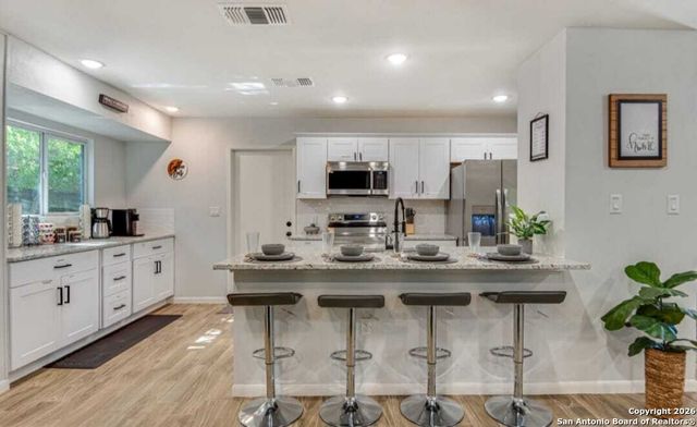 4226 Flint Hill St, San Antonio, TX 78230