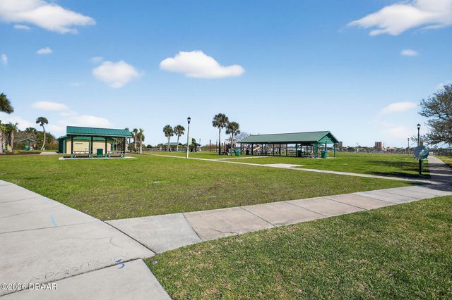 1218 Daytona Avenue, Holly Hill, FL 32117