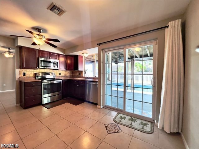 117 SE 45th TER, Cape Coral, FL 33904