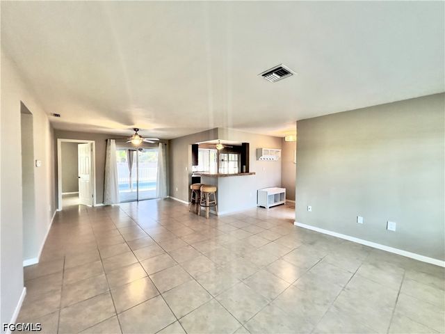 117 SE 45th TER, Cape Coral, FL 33904