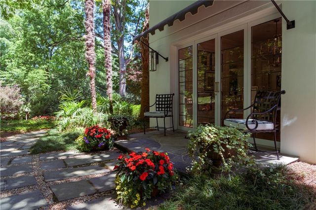 1020 W Wesley Road, Atlanta, GA 30327