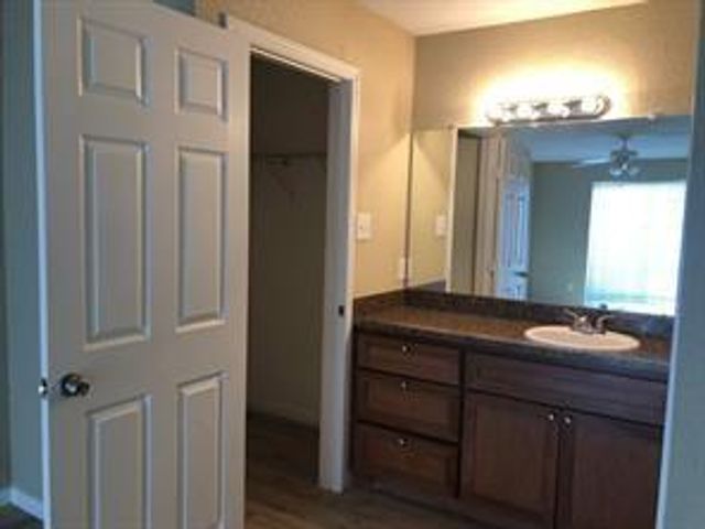 2750 Holly Hall Street 411, Houston, TX 77054