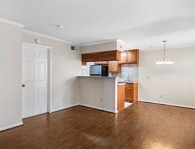 2750 Holly Hall Street 411, Houston, TX 77054