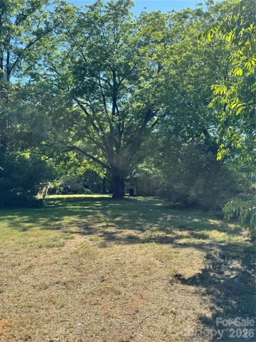 3449 Taylorsville Highway, Statesville, NC 28625