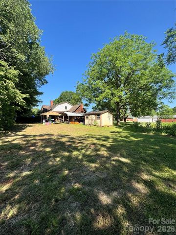 3449 Taylorsville Highway, Statesville, NC 28625