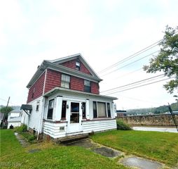 1341 Orchard Street, Follansbee, WV 26037