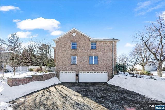 365 Forest Drive, Englewood Cliffs, NJ 07632