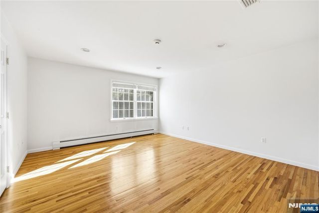 365 Forest Drive, Englewood Cliffs, NJ 07632