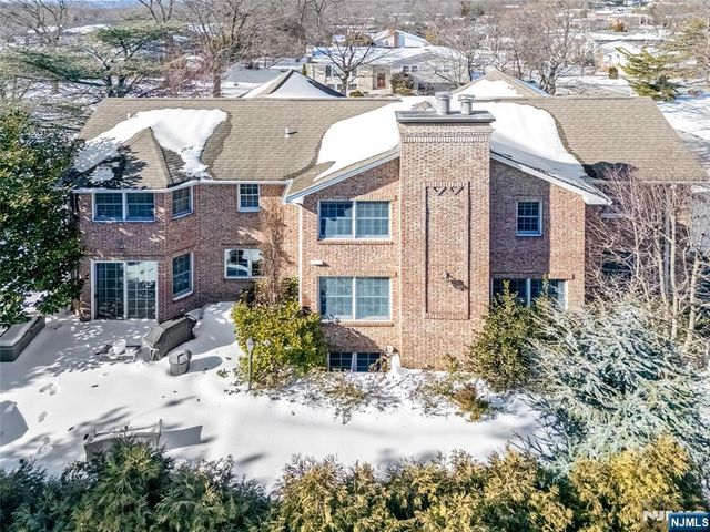 365 Forest Drive, Englewood Cliffs, NJ 07632