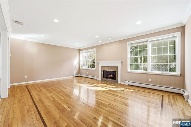 365 Forest Drive, Englewood Cliffs, NJ 07632