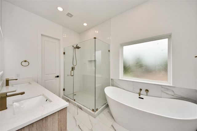 431 Neyland Street, Houston, TX 77022