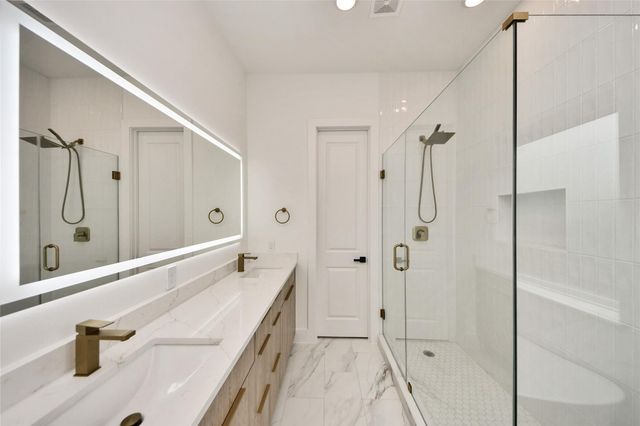 431 Neyland Street, Houston, TX 77022