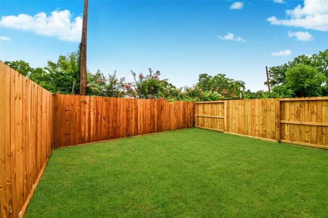 431 Neyland Street, Houston, TX 77022