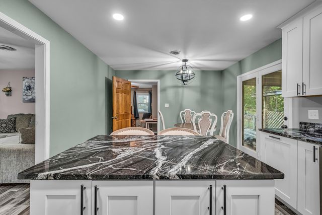 625 County Road 8330, West Plains, MO 65775