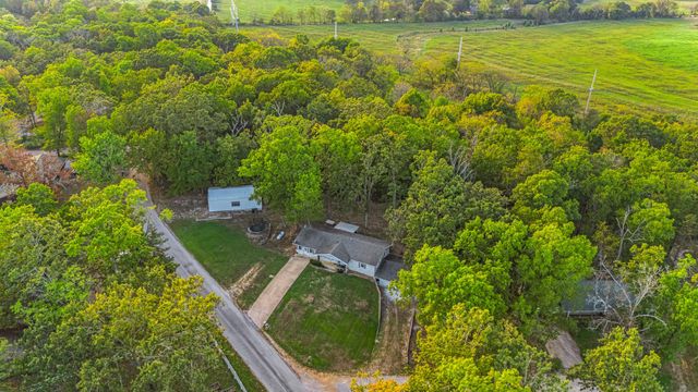 625 County Road 8330, West Plains, MO 65775