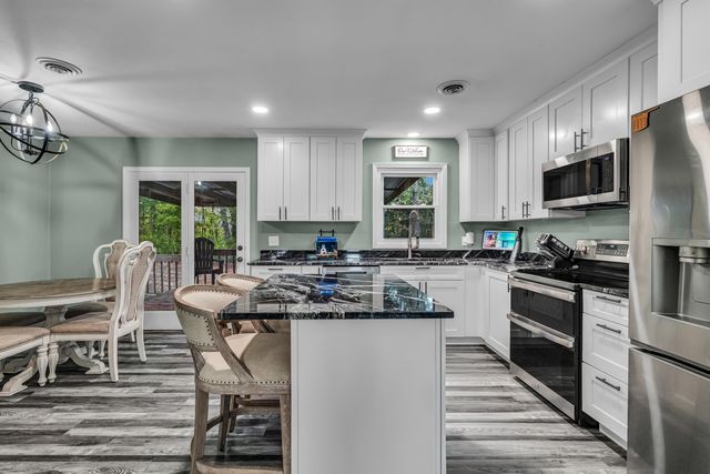 625 County Road 8330, West Plains, MO 65775