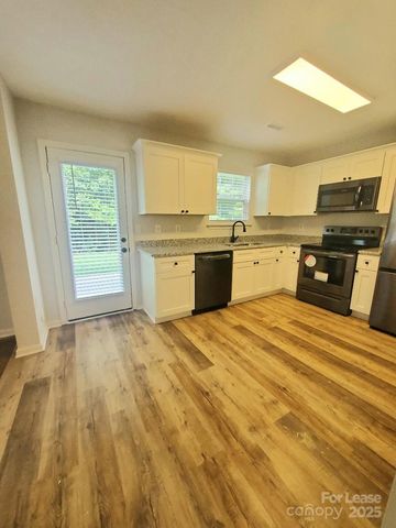 5709 Kelden Walker Lane, Charlotte, NC 28269