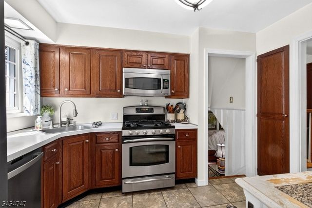 111 Woodland Rd, New Providence Boro, NJ 07974
