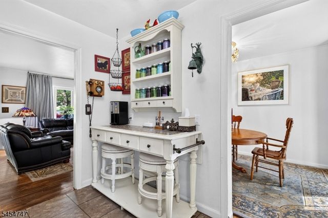 111 Woodland Rd, New Providence Boro, NJ 07974