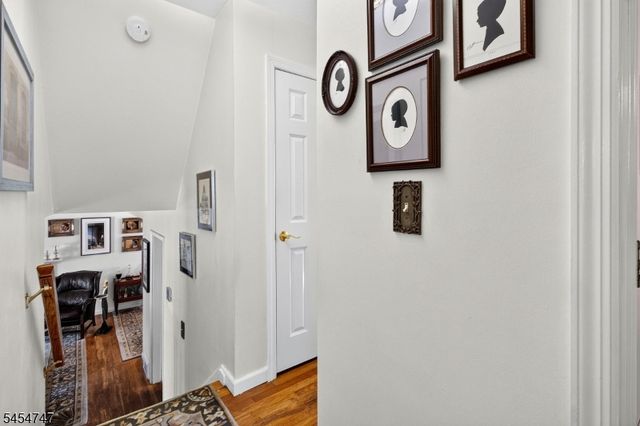 111 Woodland Rd, New Providence Boro, NJ 07974