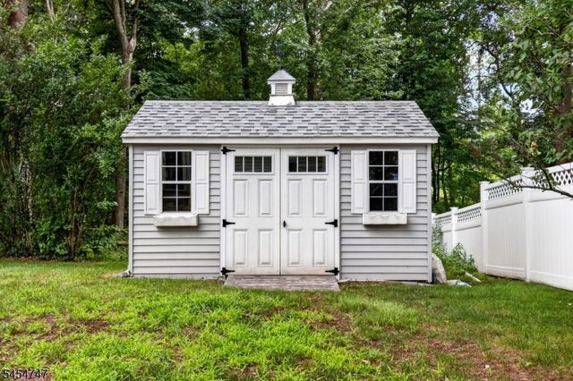 111 Woodland Rd, New Providence Boro, NJ 07974