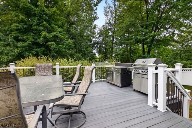 111 Woodland Rd, New Providence Boro, NJ 07974